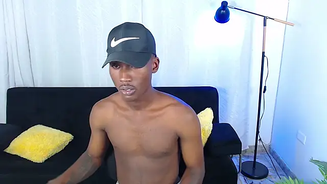 alexaandro18 webcam