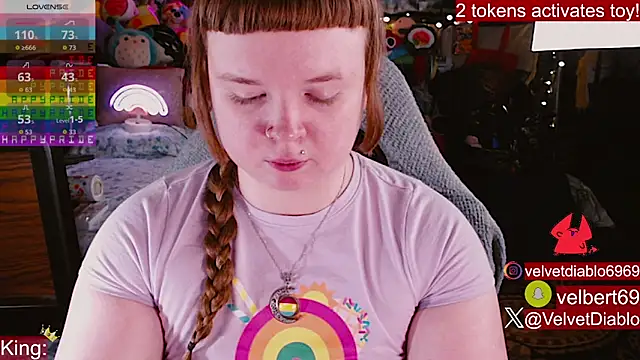 velvetdiablo (F young) - Shirt off boobies out!