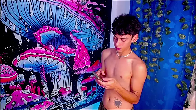 Thedoll_ethan7 webcam
