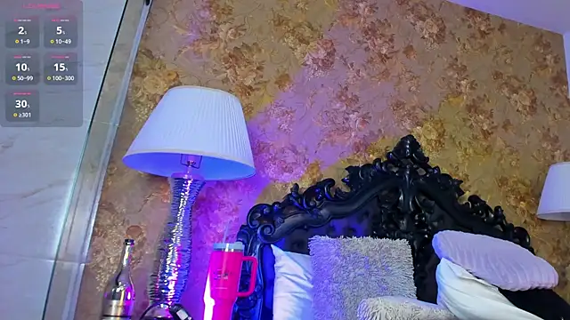 alanna_blaze live cam on StripChat