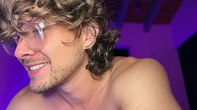 mcklister_kinky_feets