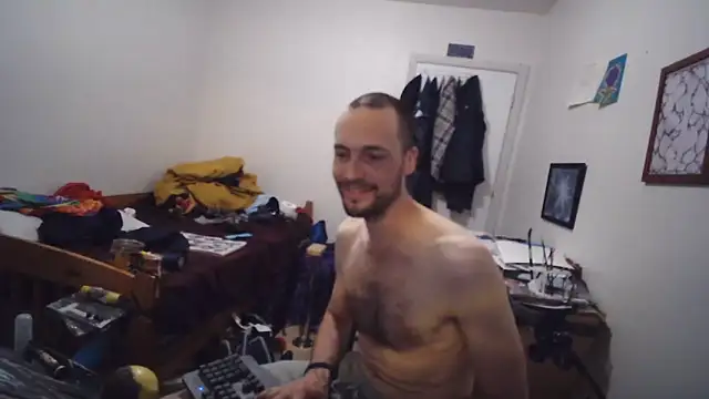 JohnnyMoves webcam