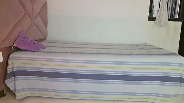 eva_sin18 live cam on StripChat