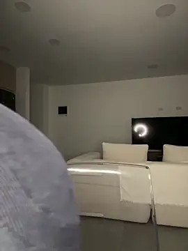 Curlyierr live cam on StripChat