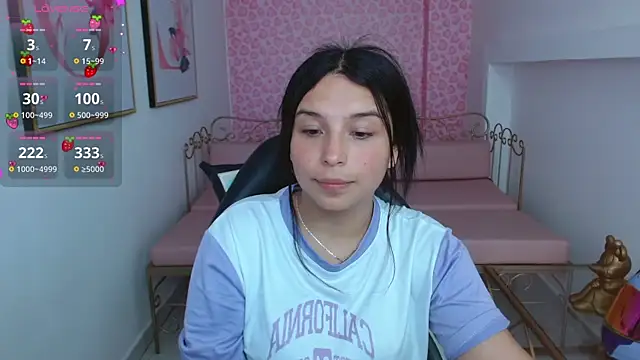 Small_naughty_ webcam