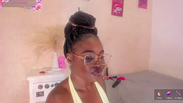 SARA_COLLIINS_ webcam