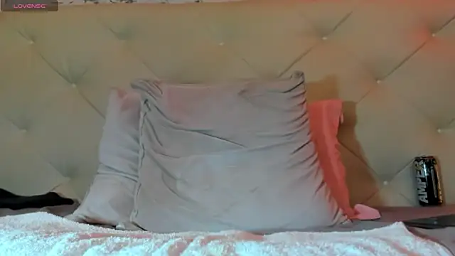 Lili__taylor webcam