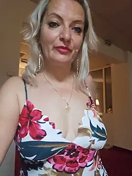 LadyTouch webcam