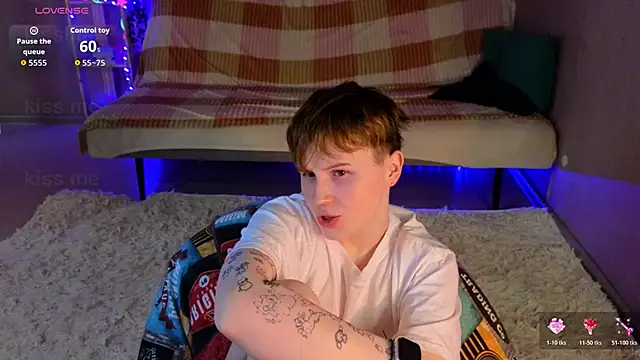two_gerls_here webcam