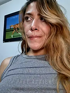 elianasuarezz's live room