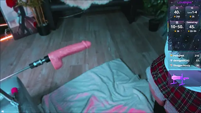 Mira_Fyre webcam