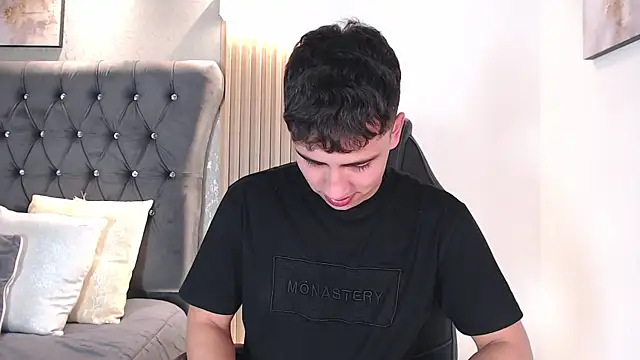 adrianrinaldi (M twink) - two fingers in ass
