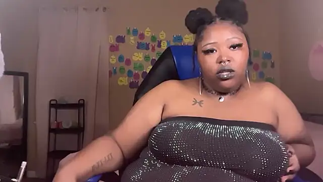 Chocolatebunnyxx96 webcam
