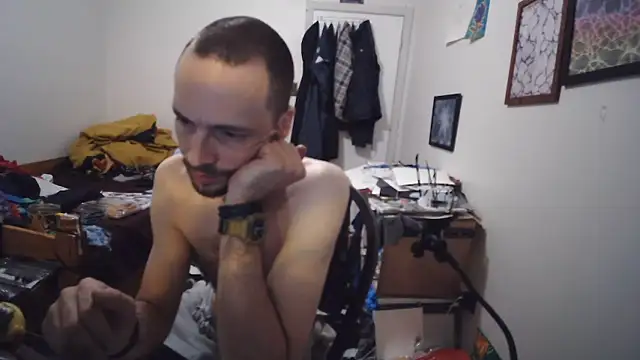 JohnnyMoves webcam
