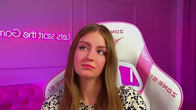 SofiaSarvains webcam