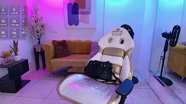 Baby_curly webcam