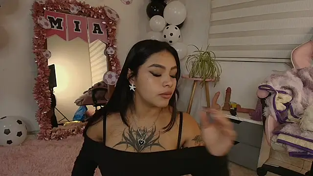 mia_zafirr webcam