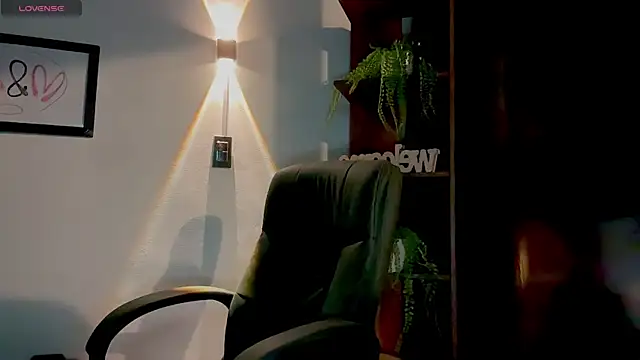 MarcellaGriffin webcam