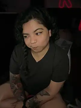 kimmiakiss22 webcam