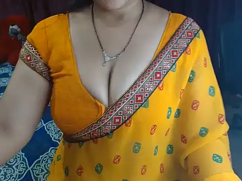 Sexy_Yashvi live cam on StripChat
