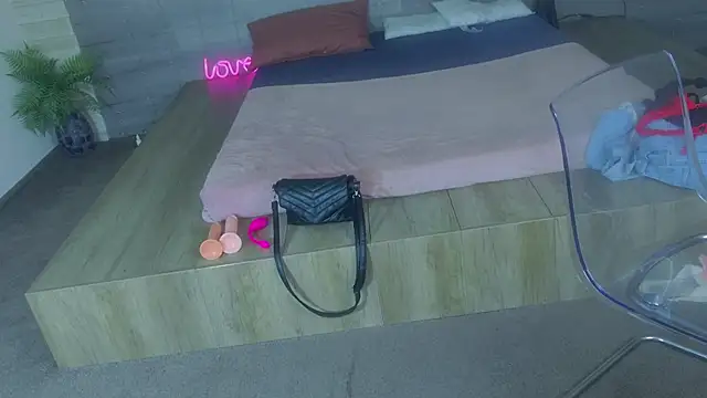 Watch IceBlueBabe live on EroticFlix - High definition streams