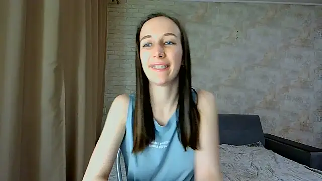 Anika_bloom webcam