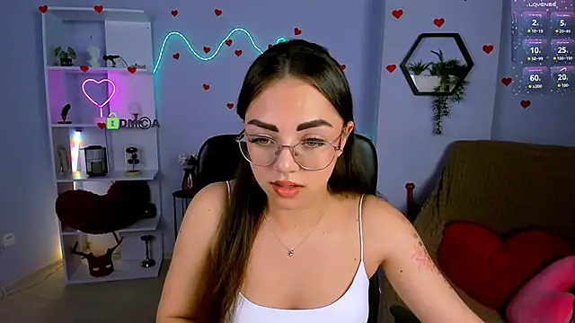 kiki_swan webcam