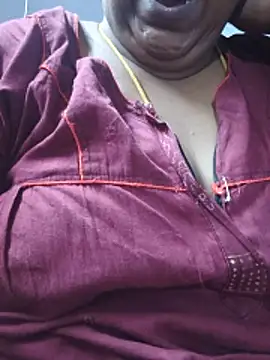 TAMIL_ELAKKIYA webcam