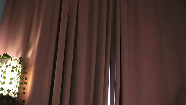 LoveSeekins webcam