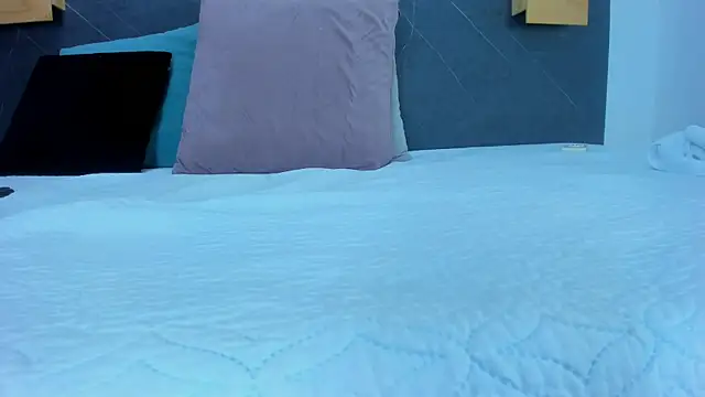iamdoll live cam