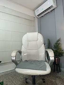 AnnaJaimes webcam