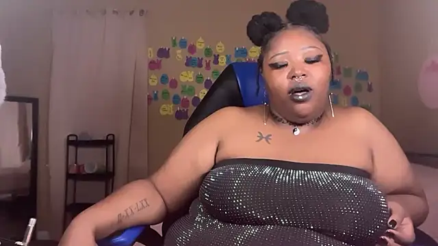 Chocolatebunnyxx96 webcam