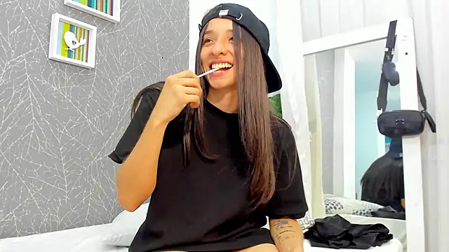 ViictoriiaSaenz webcam