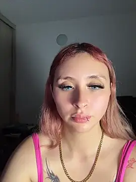 Sophia_LuxxX webcam