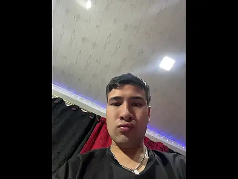 JULIANHOTSEX webcam