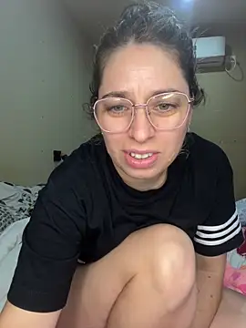 soyanahii live sex cam