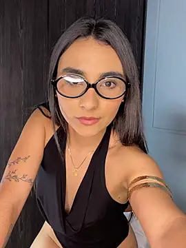 Zafira_Montiel live cam on StripChat