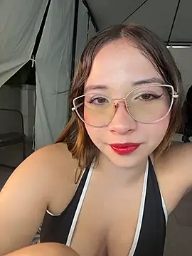 AliciaWhite_nt webcam
