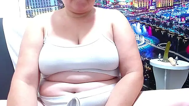 tila_nastyy webcam