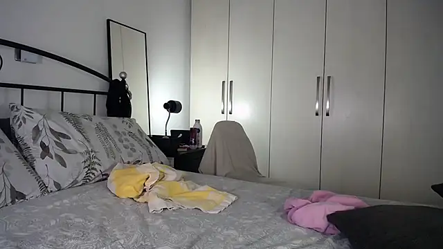 Miki87 webcam
