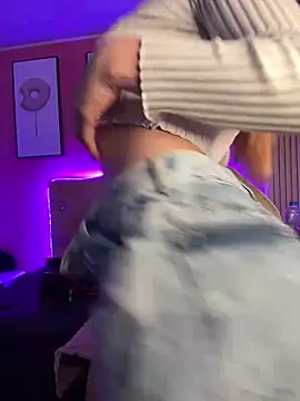 Jessy_Queen live cam on StripChat