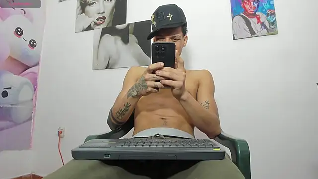 big_hot_boy_ webcam