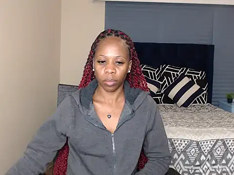QUEENMANDYY webcam