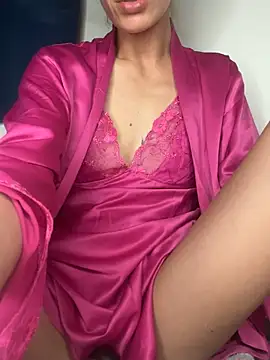 Bellalolahot webcam