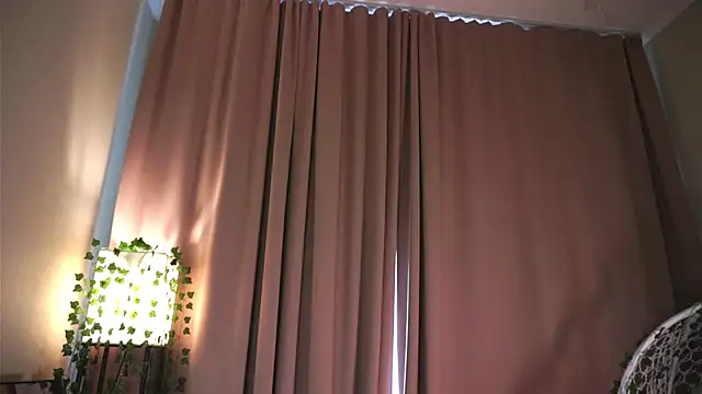 LoveSeekins webcam