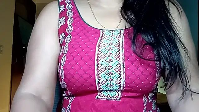 YourDesi_Laila_ webcam