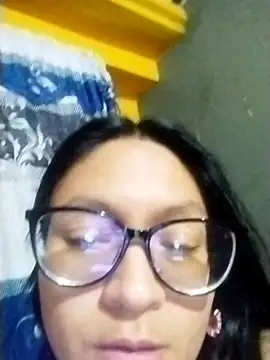 LatinSquirtBaby webcam