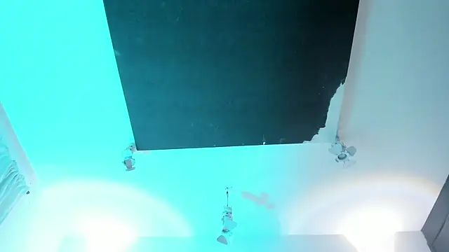 ScarletZaint webcam