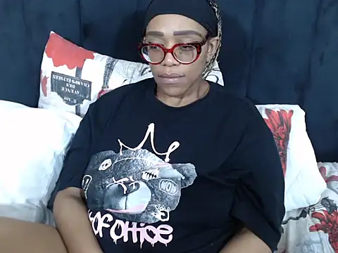 SultryDivax webcam