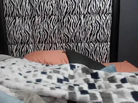 MadamCee webcam